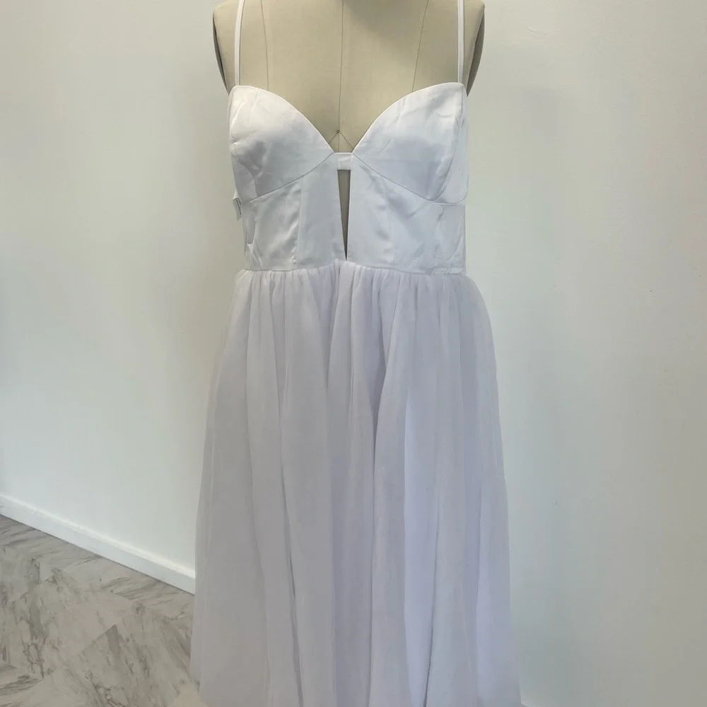 Fame & Partners Venice Tea Length Tulle Dress in White w/ Adjustable Straps - Picture 4 of 7